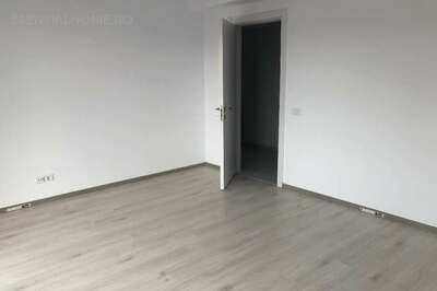 Garsoniera in Bloc Nou la Metrou Aparatorii Patriei Str. Drm. Binelui.