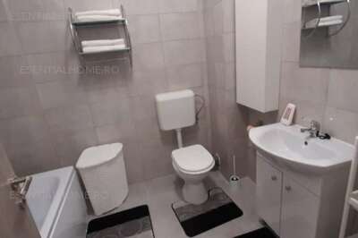 Apartament 2 camere la doar 300m de METROU Aparatorii Patriei, Mobilat/Utilat.