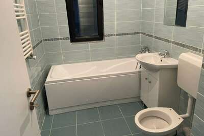 Apartament cu 3 Camere, 2 bai si Loc de Parcare Subteran, Berceni, Sector 4, Str. Drumul Gilaului, Bloc Finalizat.