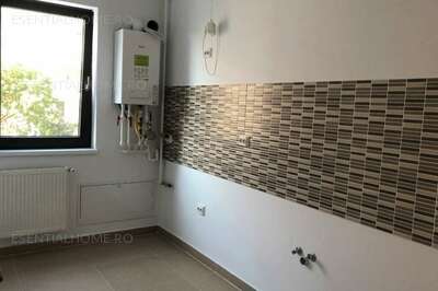 Garsoniera cu LOC DE PARCARE in BLOC NOU la METROU APARATORII PATRIEI, zona BERCENI.