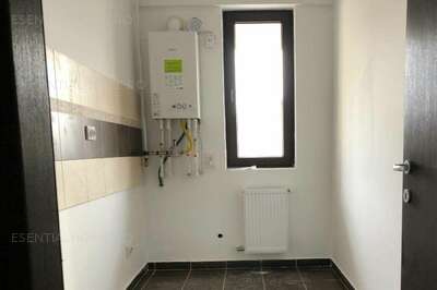 Apartament 2 camere decomandat la 6 minute de Metrou