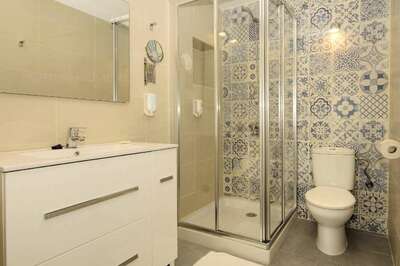 Apartament Nou in zona foarte linistita cu acces la Metrou Aparatorii Patriei