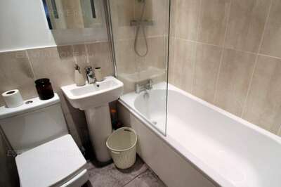 Apartament 2 camere NOU 61 mp \ Metrou