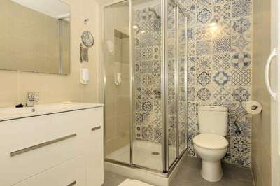 Apartament Nou in zona foarte linistita cu acces la Metrou Aparatorii Patriei